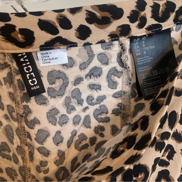 Divided Leopard Print Midi Skirt - Picture 5 of 5